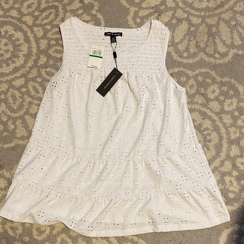 White Eyelet Sleeveless Women’s top Cable & gauge NWT large